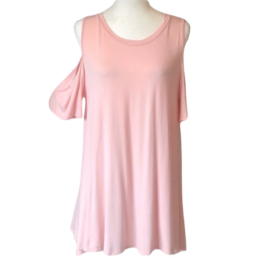 BOUTIQUE ITEM- 💥LAST ONE💥 BLUSH COLD SHOULDER TOP